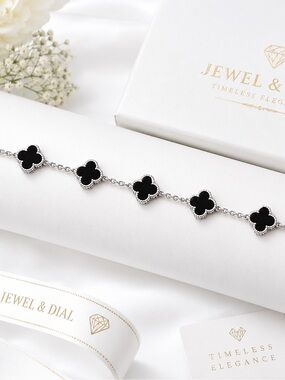 925 Sterling Silver Onyx Clover Bracelet 7 inches